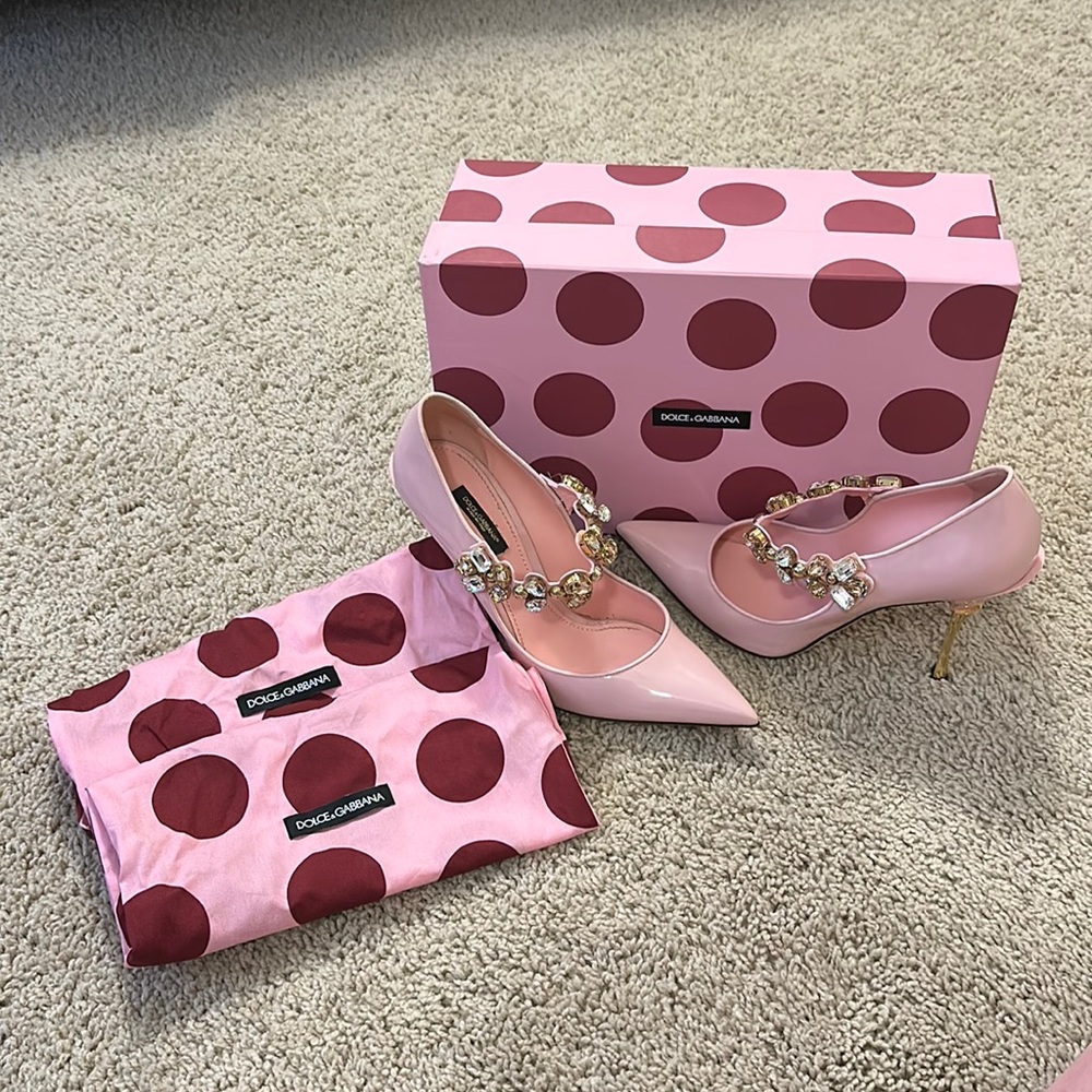 Dolce & Gabbana Patent Leather Crystal Pumps Gold Heel 40 1/2 EU Barbie